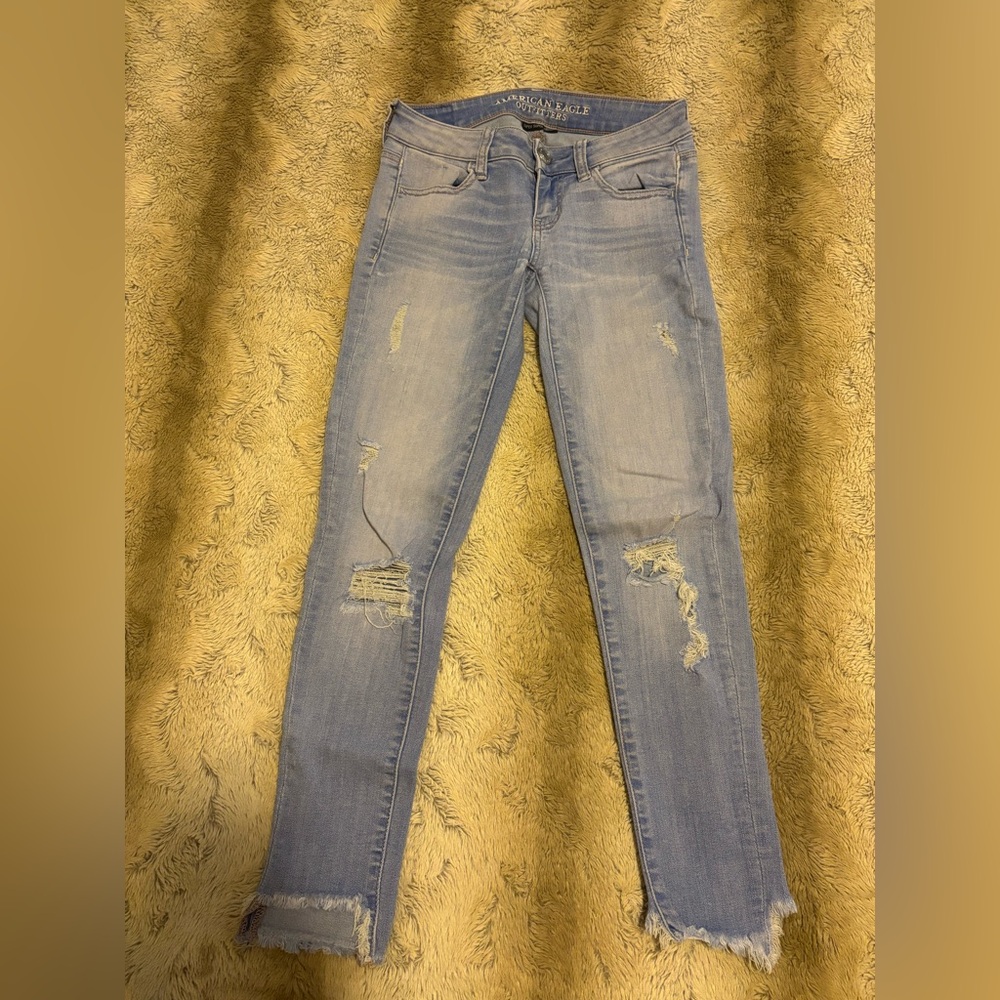 Women’s Distressed Skinny jeans - SIZE 0SHORT - American eagle